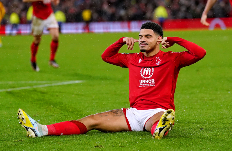 arsenal-man-city-dai-chien-vi-mot-cau-thu-wolves