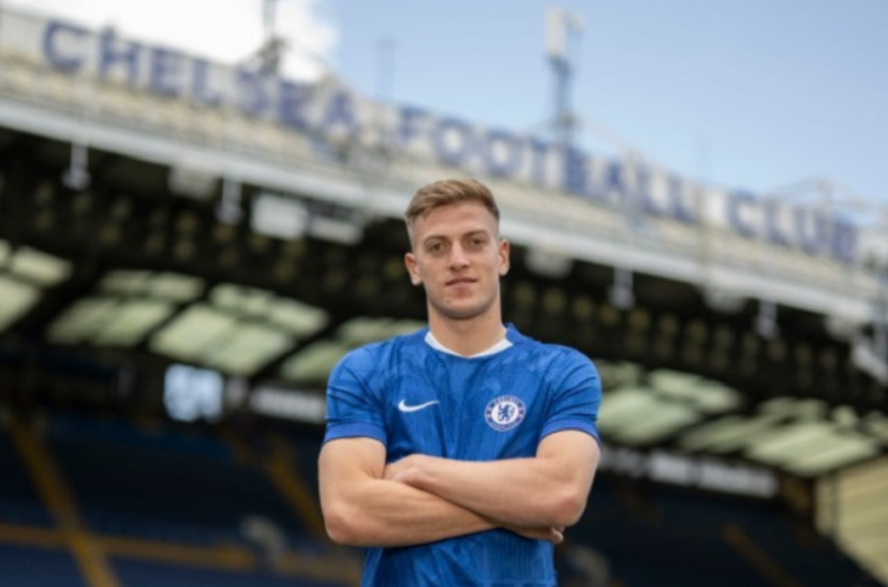 hlv-enzo-maresca-tiet-lo-liam-delap-sap-tro-lai-tap-luyen-cung-chelsea